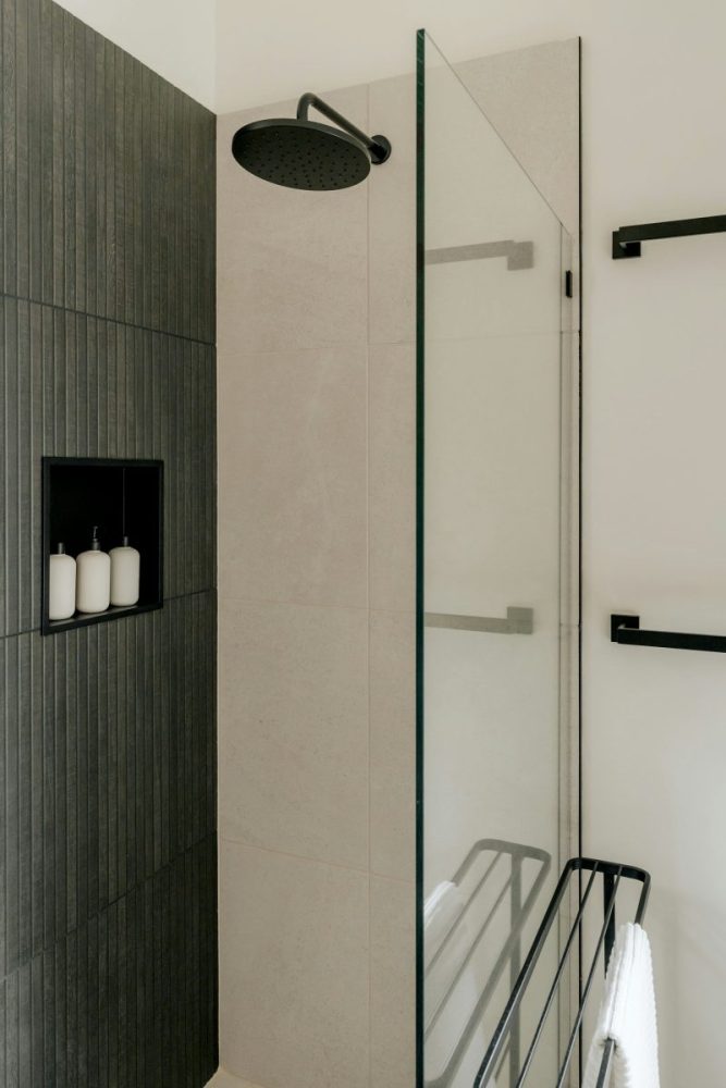 low maintenance bathroom unsp (2)
