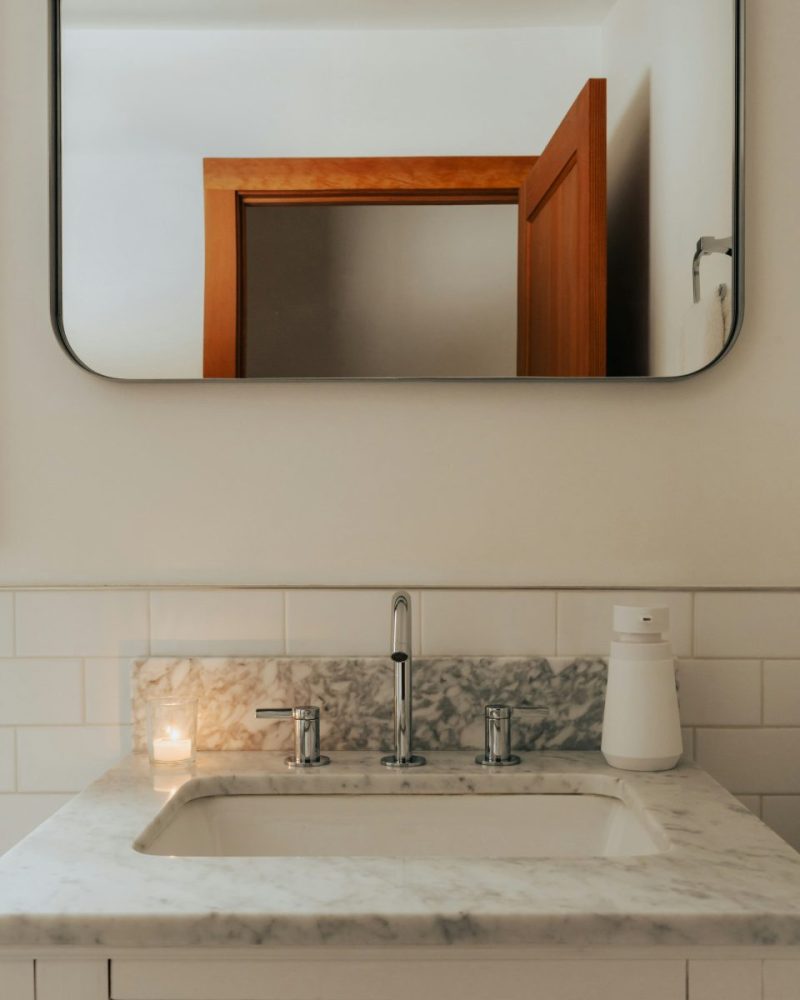low maintenance bathroom unsp (7)
