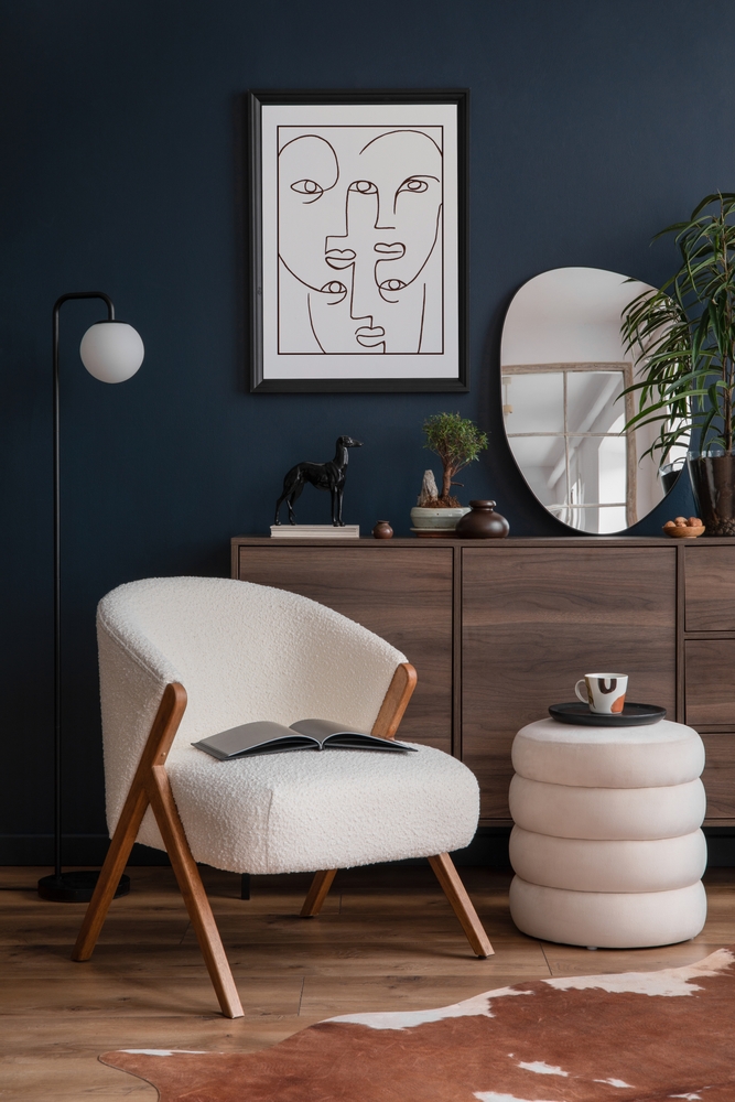 Elegant,Modern,Living,Room,Interior,Design,With,Fluffy,Armchair,,Pouf,