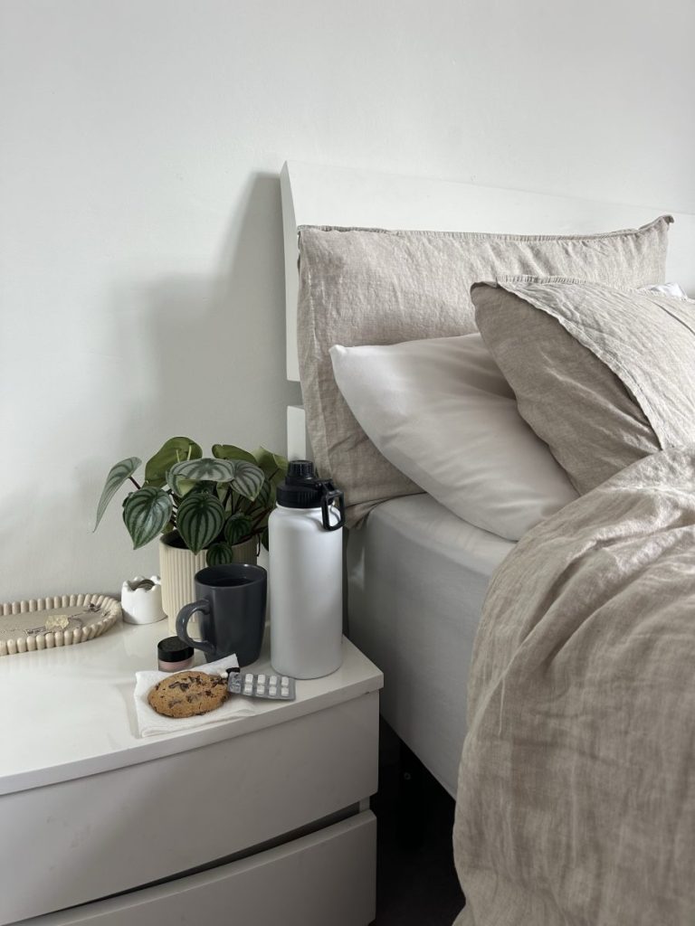 17 Neutral Bedroom Ideas That Will Make You Want to Stay In Bed All Day