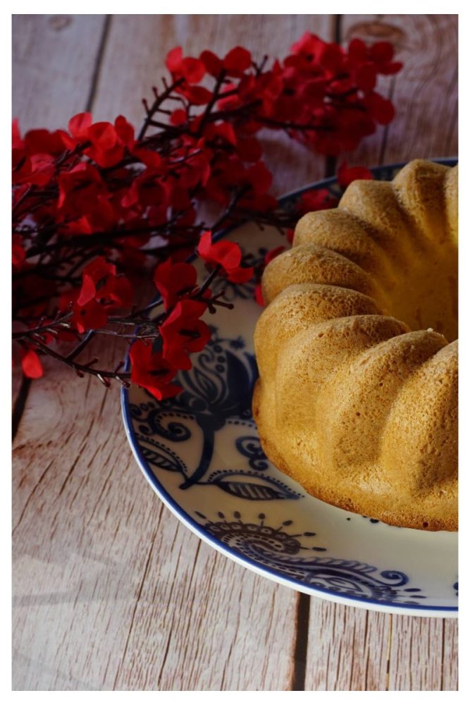 Showcase Vintage Bakeware