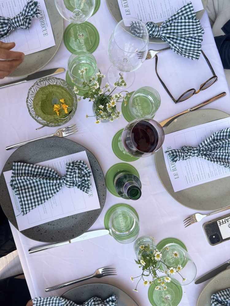 thanksgiving table pattern linen