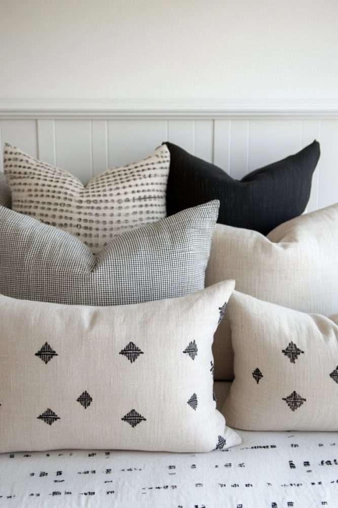 how to arrange pillows with no headboard floor
