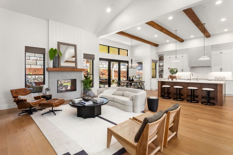 Living,Room,And,Kitchen,In,New,Luxury,Home,With,Open
