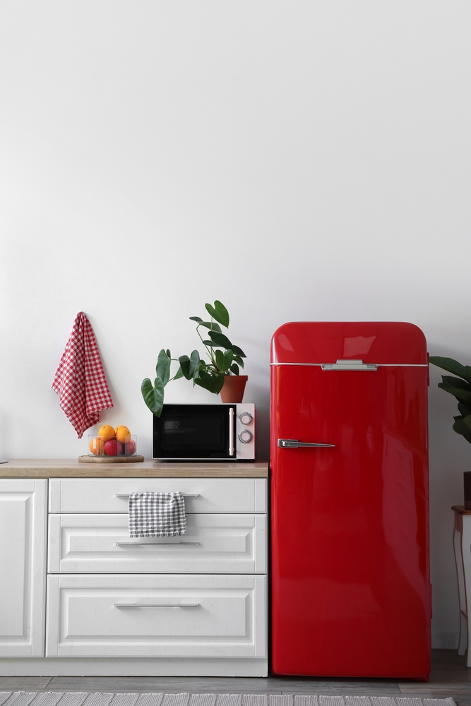 Interior,Of,Modern,Kitchen,With,Stylish,Refrigerator