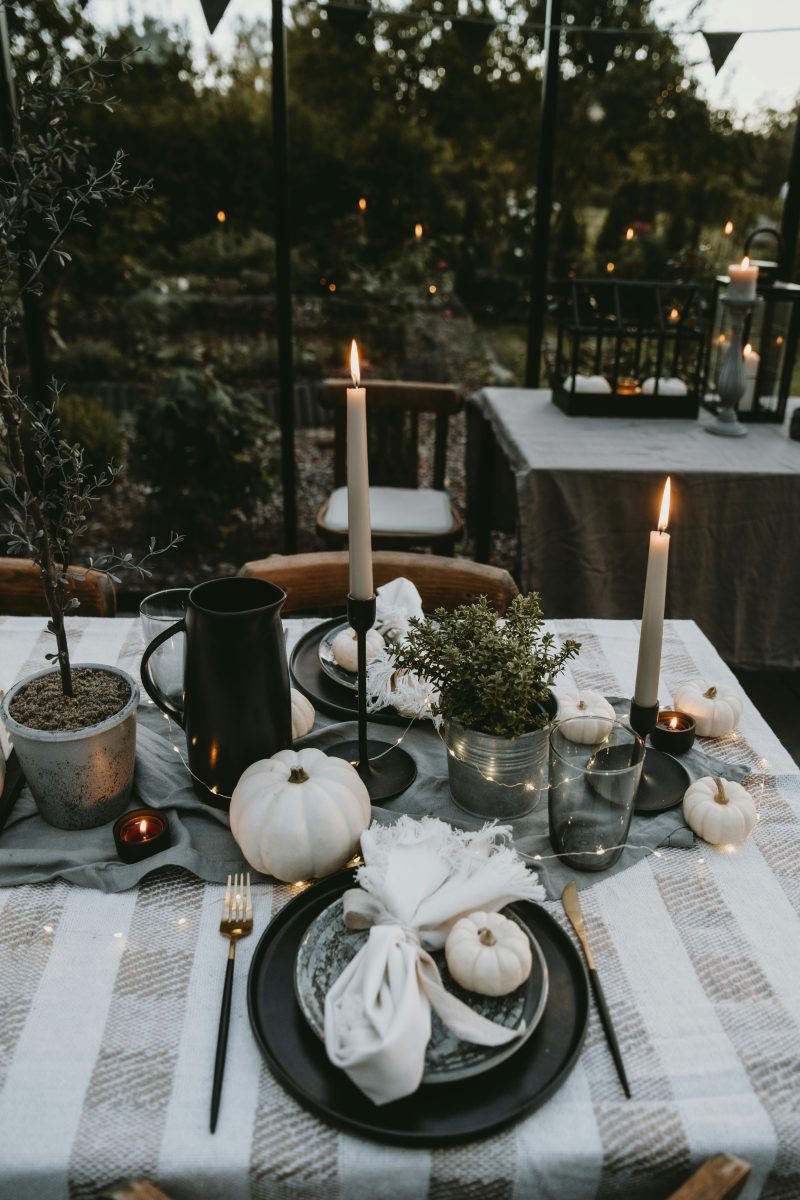 NEUTRAL HALLOWEEN DECOR (12)