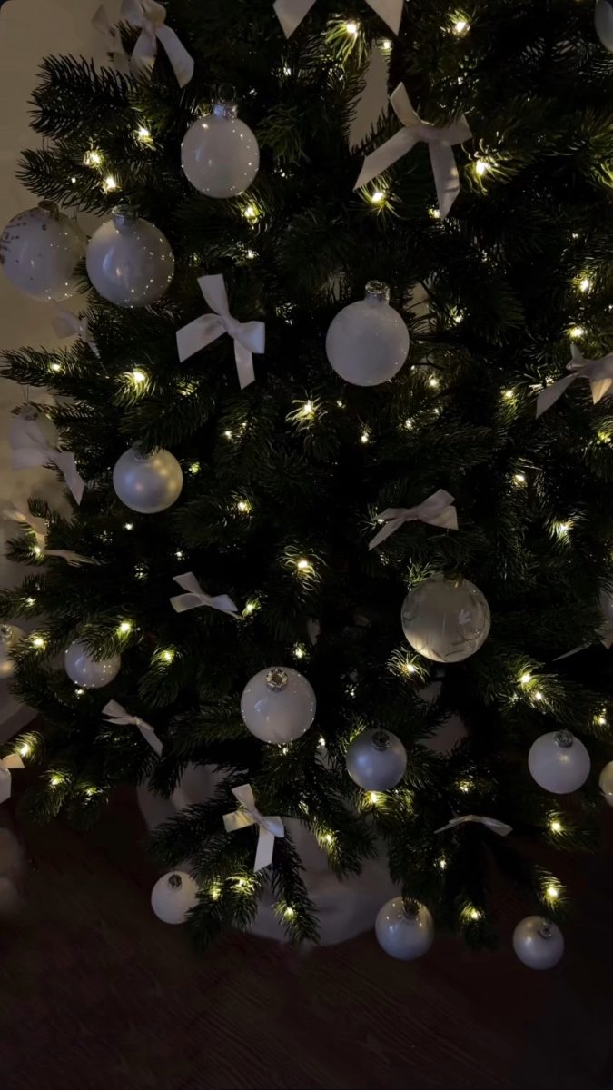 10 White Christmas Tree Decor Ideas That Are Simply Stunning